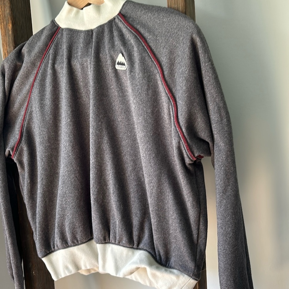 Burton women’s small cropped mock neck sweatshirt size small